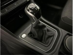 Volkswagen Touran 2.0 TDI MOVE CarPlay ACC Navi Virt