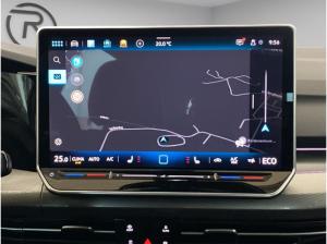 Volkswagen Golf VIII 1.5 eHybrid DSG Style KLIMA LED NAVI A