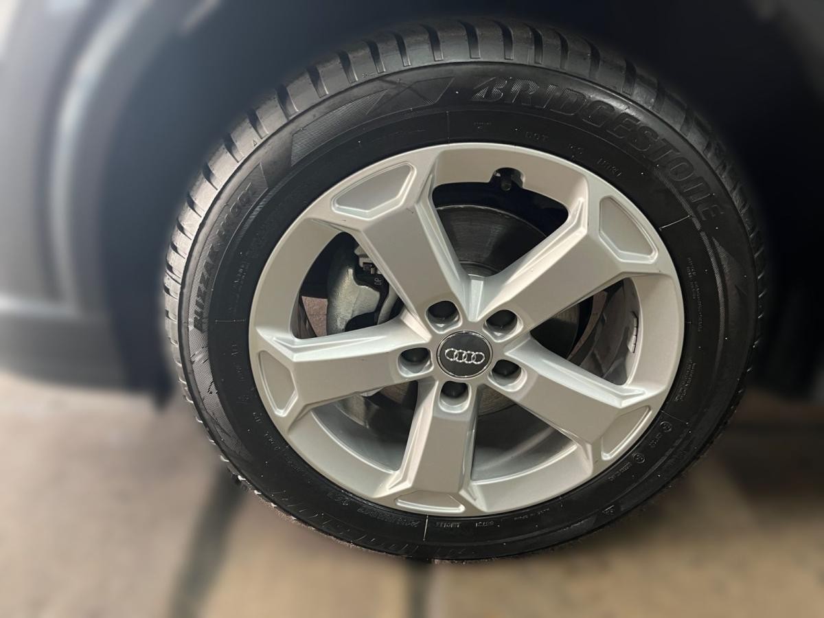 Audi Q2 S line S line Matrix LED AHK Smartph.Interface Assistenzp. Parken