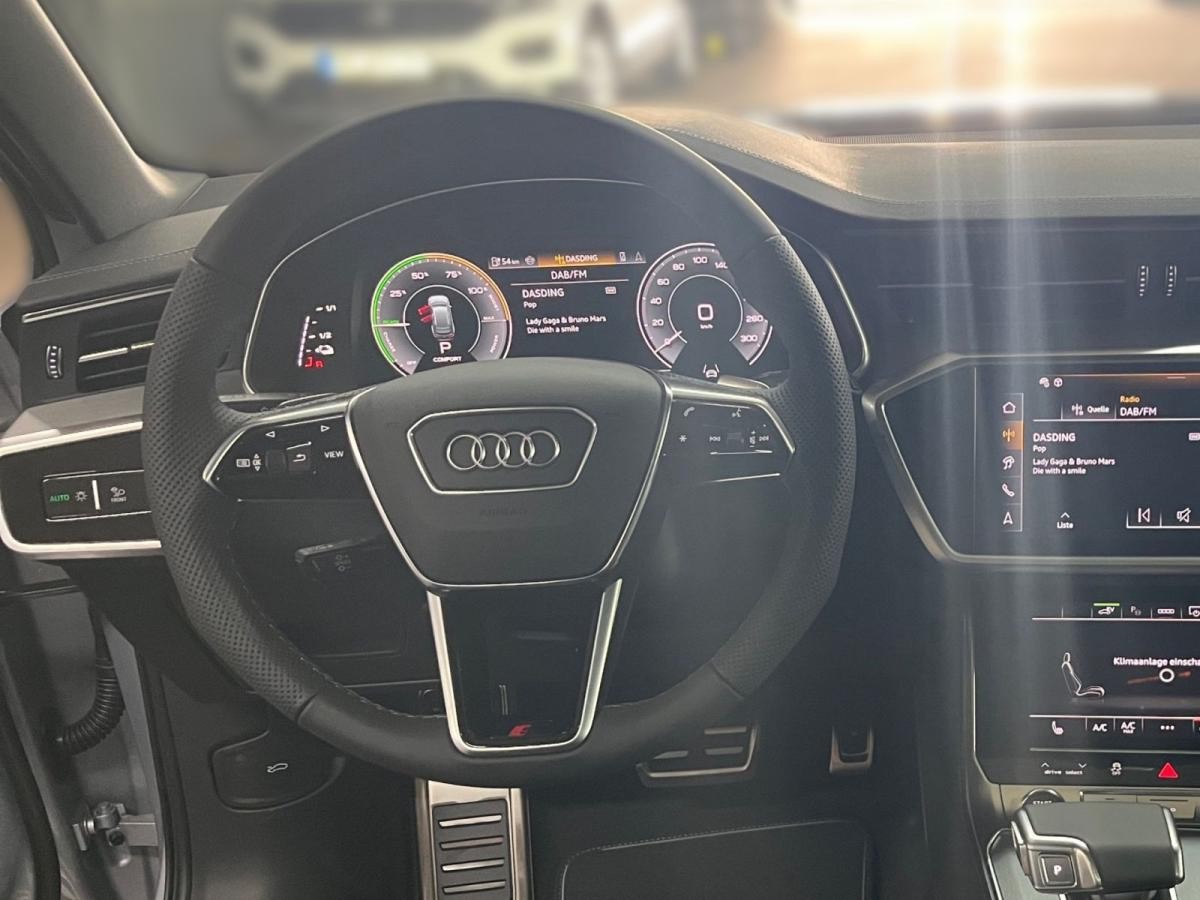 Audi A6 Avant Hybrid S line Pano HD Matrix LED AHK B&O