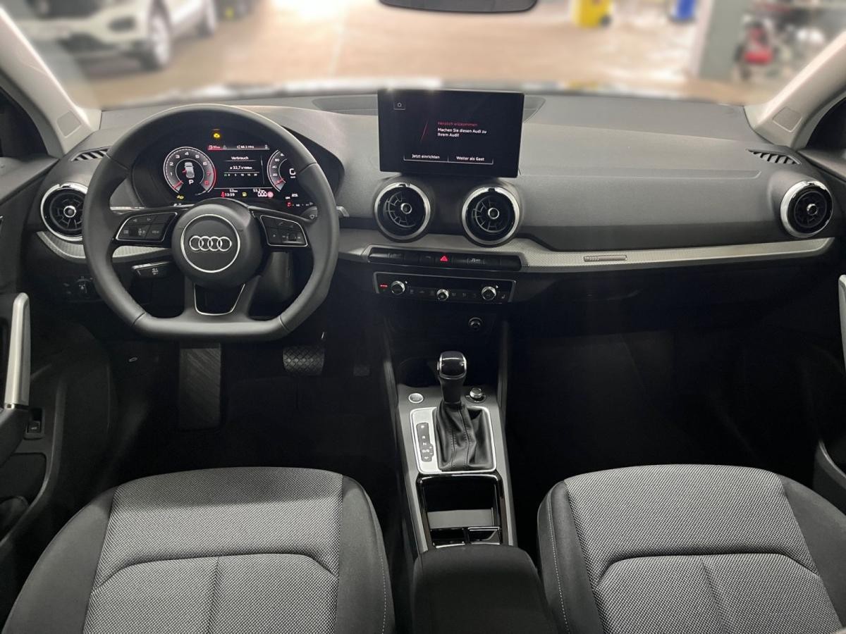 Audi Q2 S line S line Matrix LED AHK Smartph.Interface Assistenzp. Parken