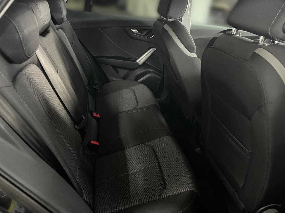 Audi Q2 S line S line Matrix LED AHK Smartph.Interface Assistenzp. Parken