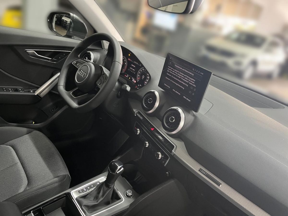 Audi Q2 S line S line Matrix LED AHK Smartph.Interface Assistenzp. Parken