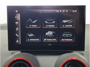 Audi Q2 35 TFSI S line S tronic Matrix LM 19" RFK DAB