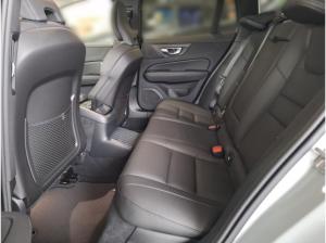 Volvo V60 Kombi Recharge Plug-In Hybrid AWD Plus Dark