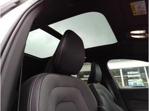 Volvo XC60 Crystal- White! Lagom! XC60 T6 Plug-in H AWD Plus Black Edition Auto