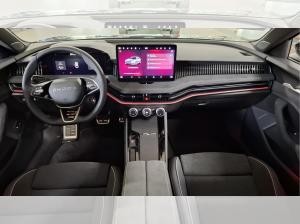 Skoda Superb Combi 193 PS Sportline 4x4 AHK Navi