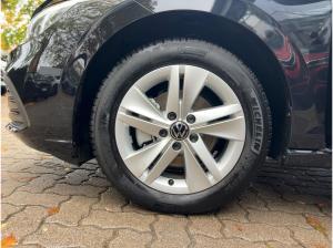 Volkswagen Golf VIII Variant 1.0 eTSI DSG Life ACC/NAVI/LED