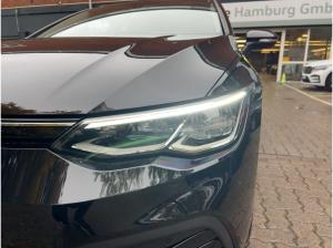 Volkswagen Golf VIII Variant 1.0 eTSI DSG Life ACC/NAVI/LED