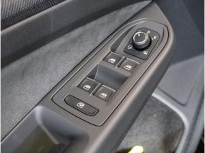 Volkswagen Golf R-Line 1,5 l eTSI DSG *BIS 31.12.*🏷️