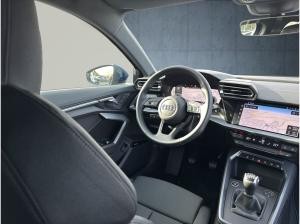 Audi A3 Limousine S line 30 TFSI LED/ACC/Nav/sonos/18"