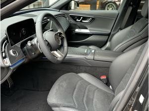 Mercedes-Benz E 300 de T AMG Digital-Light Distronic Pano AHK