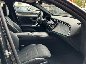 Mercedes-Benz E 300 de T AMG Digital-Light Distronic Pano AHK