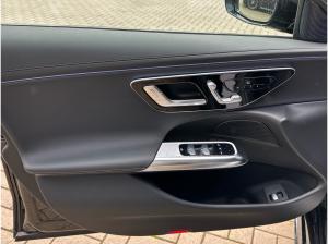 Mercedes-Benz E 300 de T AMG Digital-Light Distronic Pano AHK