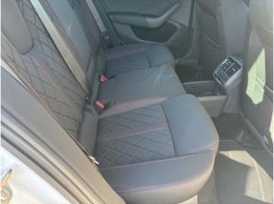 Skoda Octavia Combi 2.0 TSI 195 kW RS, AHK, Panorama-Schiebedach elektrisch