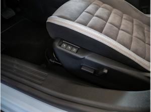 Citroën C4 Lim. 1.2 Max 145 mHEV KAMER NAVI ACC Ganzjahresreifen + Schiebedach