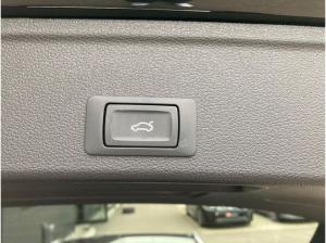 Audi A4 Avant 40 TDI quattro S line MMI AHK KAM MATRIX