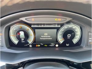 Audi Q8 SUV S line business TDI qu. tiptr. PANO HUD 23