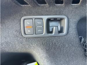 Audi Q8 SUV S line business TDI qu. tiptr. PANO HUD 23