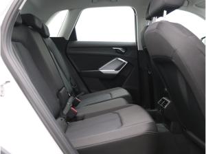 Audi Q3 35 TFSI / MMI-Navi plus, Connect, AHK, RFK