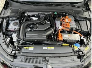 Volkswagen Golf GTE 1.5 l eHybrid OPF / ACC