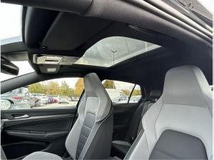 Volkswagen Golf GTE 1.5 l eHybrid OPF / ACC