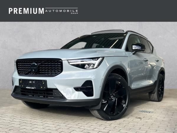 Volvo XC40 Plus Black Edition 2WD Pano 360° Mild-Hybrid Benziner