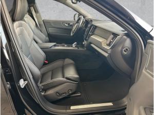 Volvo XC60 Plus Black Edition Recharge Plug-In Hybrid AWD