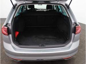 Volkswagen Passat Variant Elegance 1.5TSI DSG / Matrix, RFK