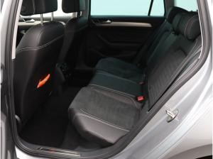 Volkswagen Passat Variant Elegance 1.5TSI DSG / Matrix, RFK