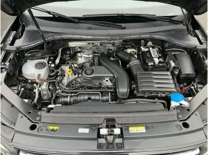 Volkswagen Tiguan Urban Sport 1.5 TSI DSG / Navi, App, LED