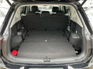 Volkswagen Tiguan Allspace Life 2.0 TDI DSG +18 Zoll+GJR+Navi+SHZ+AHK+ACC+7 Sitze+Kamera+LED+Digital Cockpit