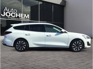 Ford Focus Titanium FAHRERASSISTENZ - WINTER-PAKET, GANZJAHRESREIFEN