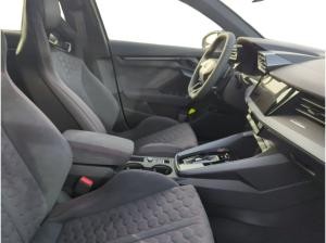 Audi RS3 Sportback quattro PANO/SONOS/HUD/RFK SOFORT VERFÜGBAR