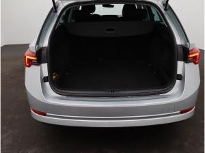Skoda Octavia Combi Style 2.0 TDI DSG / Navi, AHK, LED