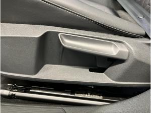 Volkswagen Golf VIII 1.5 TSI DSG Life Goal ACC AHK AUT Kam.