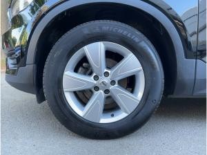 Volvo XC40 D3 2WD Momentum Core Apple CarPlay