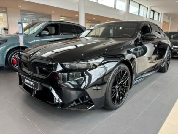 BMW M5 Limousine SOFORT VERFÜGBAR inkl. 1000€ netto Gutschein für Winterräder