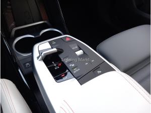 BMW X2 xDrive20d M Sport / NP=63.280,-/ AHK / Harman