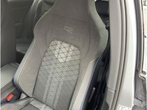 Volkswagen Golf 1.5 eTSI DSG R-Line Pano Black-Style Klima