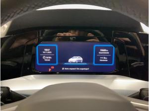 Volkswagen Golf VIII Variant 1.5 eTSI DSG Life Goal 360 ACC