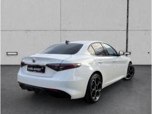 Alfa Romeo Giulia Veloce Q4 2.0 PDC+KAMERA+NAVI+CARPLAY+SHZ