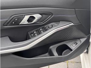 BMW 330 330i xDrive Touring M Sportpaket HiFi DAB LED