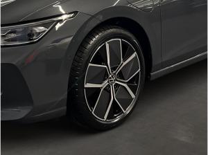 Volkswagen Golf VIII 1.5 TSI eHybrid 150 kW DSG - Style Rear View AHK Front Assist IQ.LIGHT HUD SHZ LM DAB+ MFL Navi