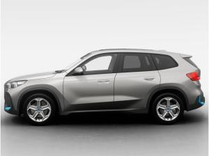 BMW iX1 xDrive30 AKTION Head-Up PANO LED Shz