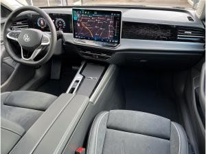 Volkswagen Passat 2.0 TDI Elegance DSG Pano Navi Sitzhzg LED