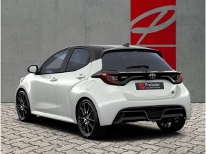 Toyota Yaris 1.5 Hybrid 130 CVT GR SPORT + Safety-P.