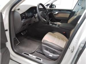 Volkswagen Touareg 3.0 TDI R-LINE WINTERRÄDER NP:  120.985.-€