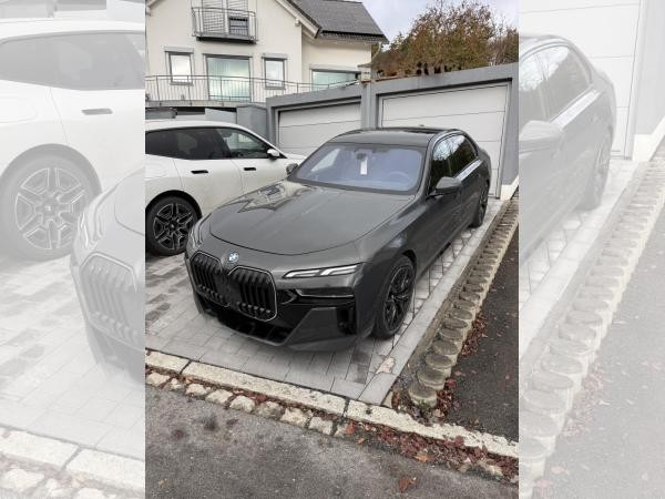 BMW i7 xDrive60, voll mit Theatre Screen, 0,5%, LF 0,48