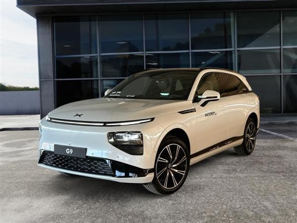 XPENG G9 AWD Performance Arctic White